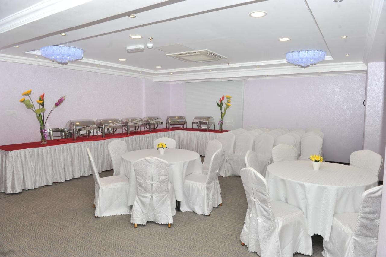 Al Reef Hotel มัสกัต ภายนอก รูปภาพ